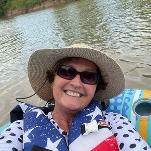 Meet your Posher, Lauri